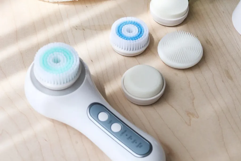 presentes Beauty Tech baratos: Escova elétrica facial uma ideia econômica para quem gosta de skincare